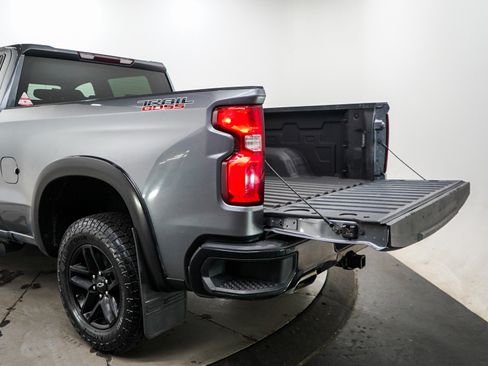 Used 2021 Chevrolet Silverado 1500 LT Trail Boss w/ Bed Protection Package AWD/4WD image 9
