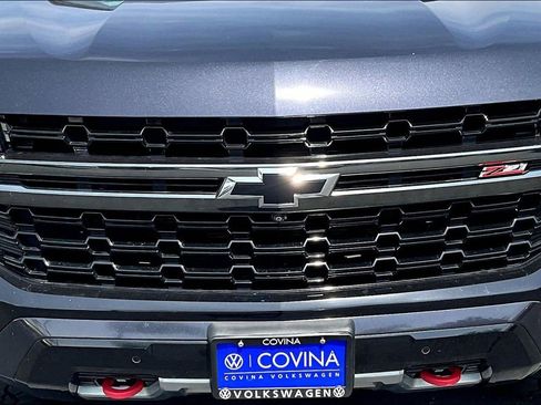 Used 2022 Chevrolet Tahoe Z71 w/ Luxury Package AWD/4WD image 31
