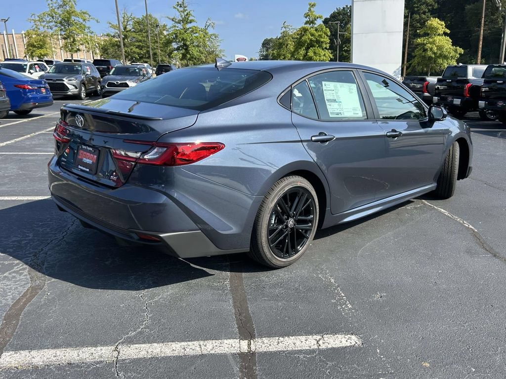 New 2026 Toyota Camry Hybrid FWD image 3