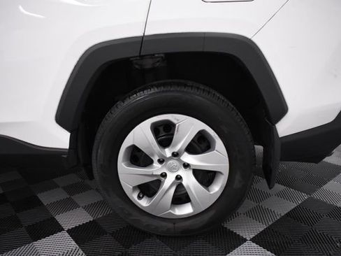 Used 2020 Toyota RAV4 LE image 12