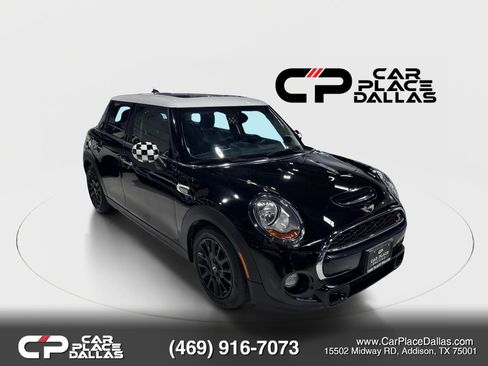 Used 2018 MINI Cooper S FWD image 2
