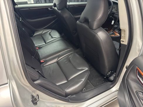 Used 2005 Volvo V70 2.4 FWD image 26