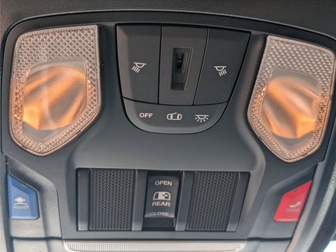 Used 2025 RAM 1500 Big Horn AWD/4WD image 30