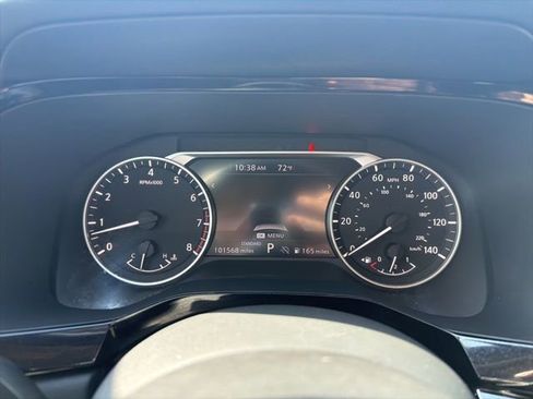Used 2022 Nissan Pathfinder SV FWD image 43
