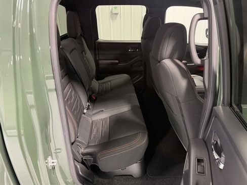 Used 2025 Nissan Frontier PRO-4X image 20