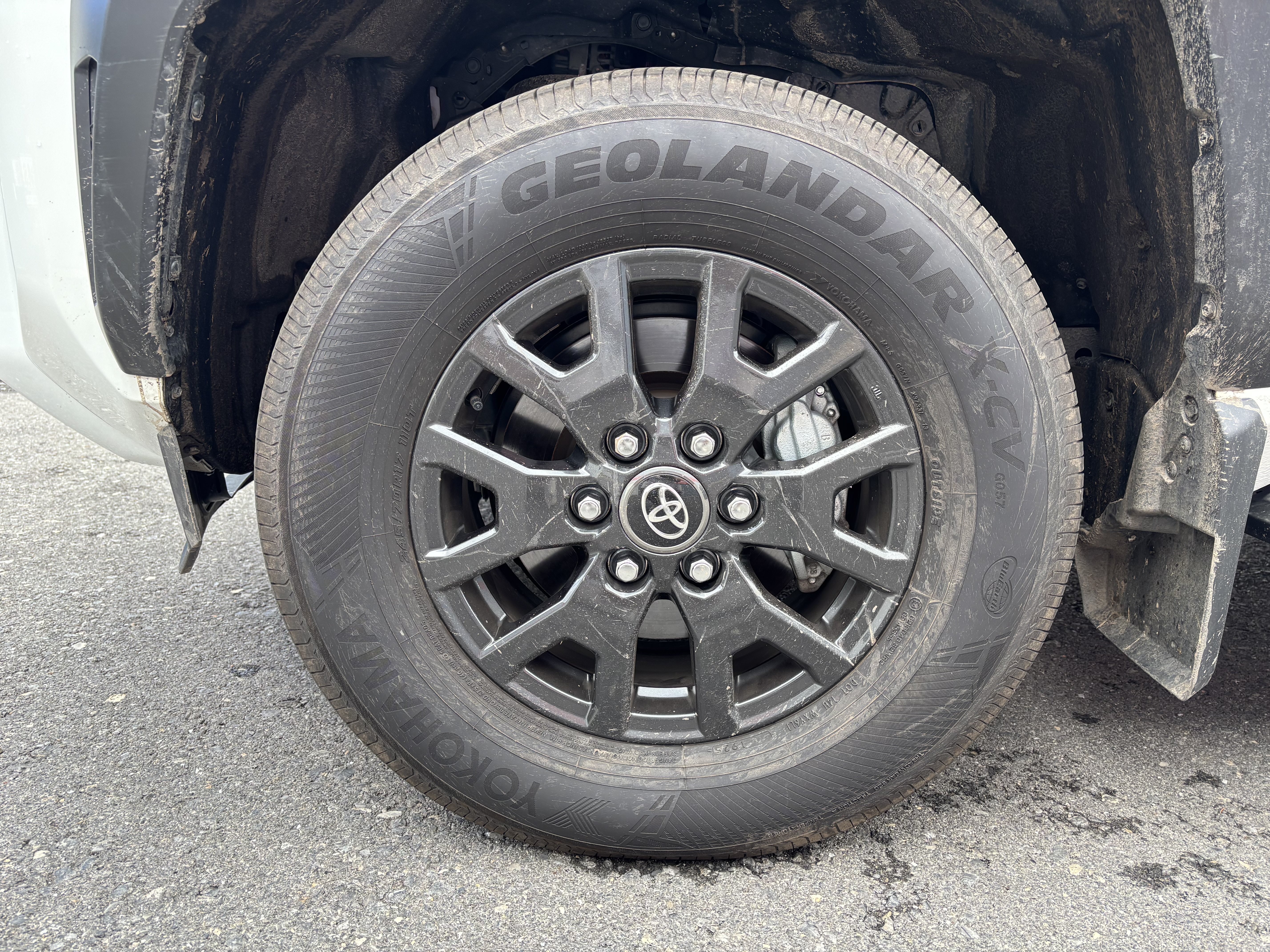 Used 2025 Toyota 4Runner SR5 AWD/4WD image 11