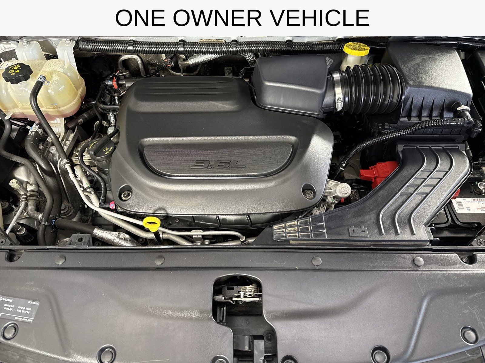 Used 2023 Chrysler Pacifica Limited FWD image 28