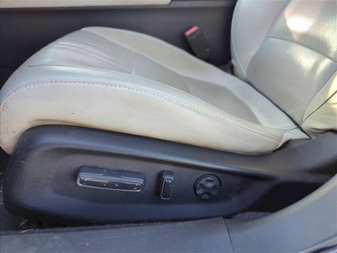 Used 2018 Honda Accord Touring image 13