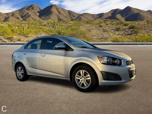 Used 2014 Chevrolet Sonic LT image 5