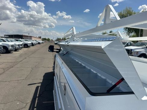 New 2025 Ford F550 4x4 SuperCab Super Duty image 16