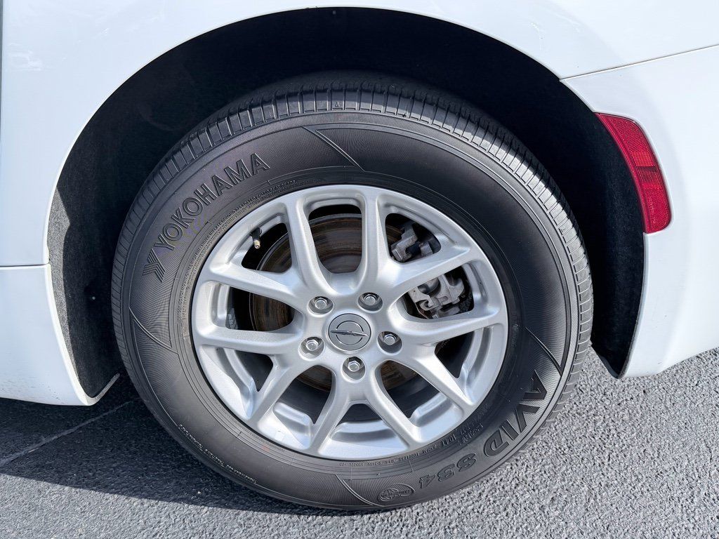 Used 2024 Chrysler Pacifica Touring-L FWD image 31