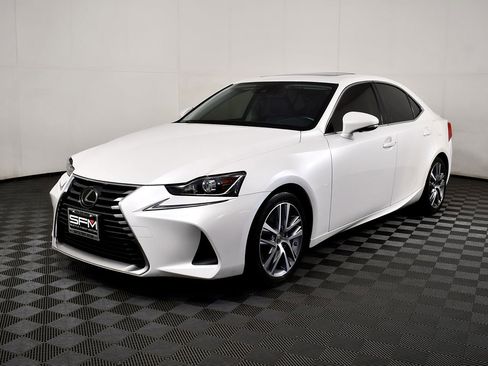 Used 2020 Lexus IS 300 image 54