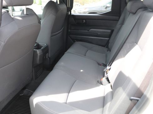 Used 2025 Toyota Tacoma SR5 AWD/4WD image 27