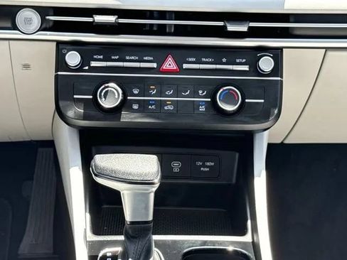 Used 2025 Hyundai Tucson SE FWD image 18