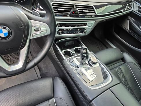 Used 2019 BMW 750i xDrive w/ Executive Package AWD/4WD image 24