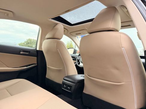 Used 2018 Lexus IS 300 w/ Comfort Package RWD image 28