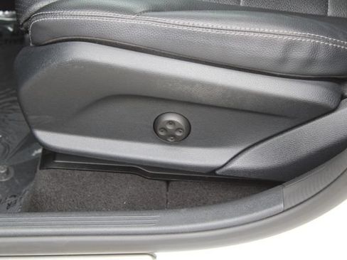 Used 2022 Mercedes-Benz GLC 300 4MATIC Coupe image 40