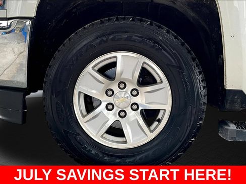 Used 2017 Chevrolet Silverado 1500 LT w/ LT Fleet Convenience Package AWD/4WD image 37