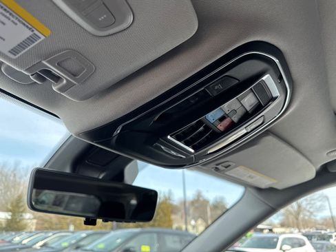 Used 2023 Jeep Grand Cherokee Limited w/ Luxury Tech Group II image 28