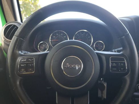 Used 2015 Jeep Wrangler Unlimited Sport w/ Connectivity Group AWD/4WD image 25
