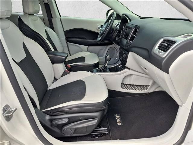 Used 2019 Jeep Compass Latitude FWD image 19