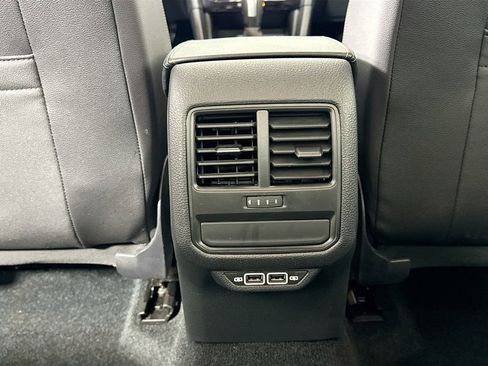 Used 2022 Volkswagen Passat 2.0T SE image 29