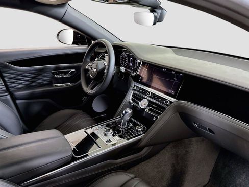 Used 2022 Bentley Flying Spur V8 AWD/4WD image 32