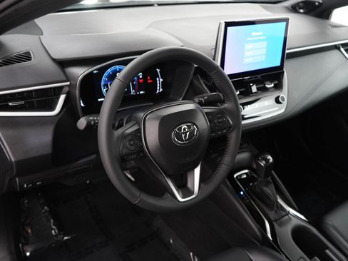 Used 2025 Toyota Corolla XSE FWD image 19