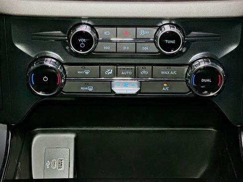 New 2026 Ford F150 XLT w/ XLT Chrome Appearance Package AWD/4WD image 12