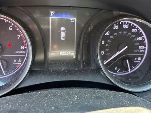 Used 2021 Toyota Camry SE FWD image 7