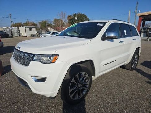 Used 2018 Jeep Grand Cherokee Overland image 3