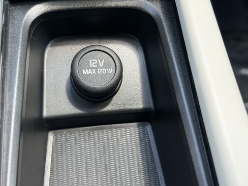 Certified 2024 Volvo XC90 T8 Plus AWD/4WD image 25