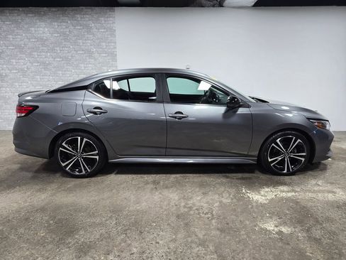 Used 2021 Nissan Sentra SR FWD image 3