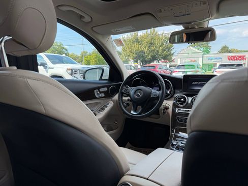 Used 2017 Mercedes-Benz C 300 4MATIC Sedan image 22