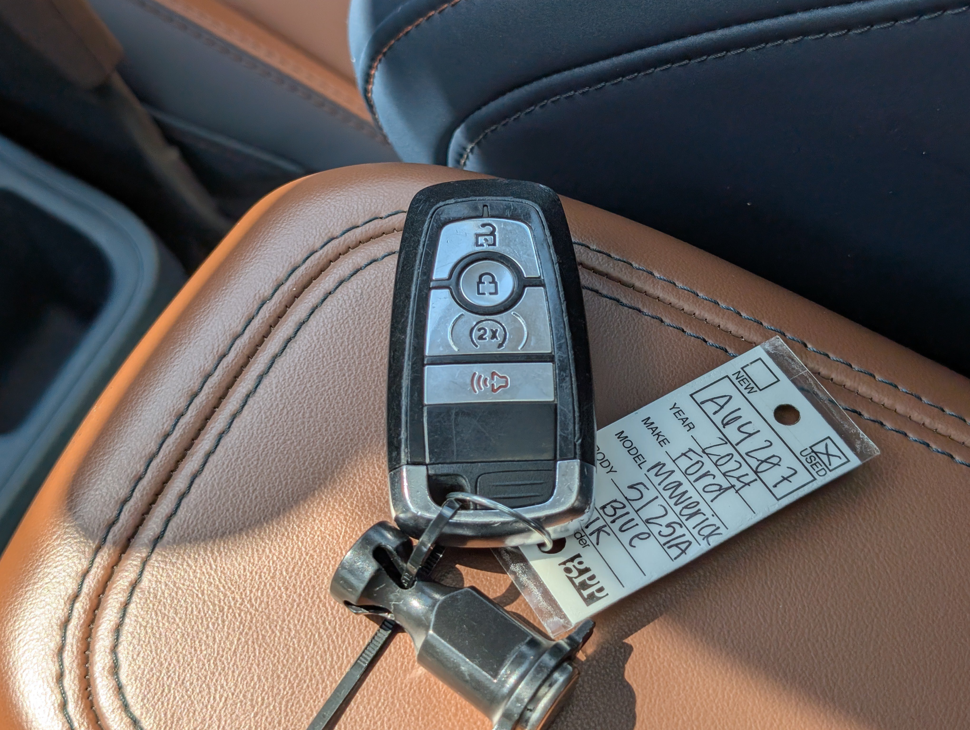 Used 2024 Ford Maverick Lariat w/ FX4 Off-Road Package AWD/4WD image 39