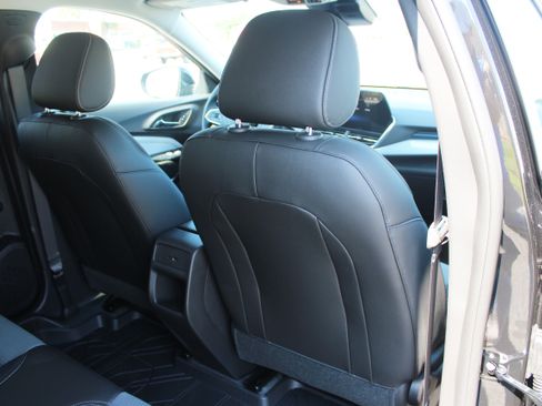 New 2025 Chevrolet Trax LT w/ Driver Confidence Package image 43