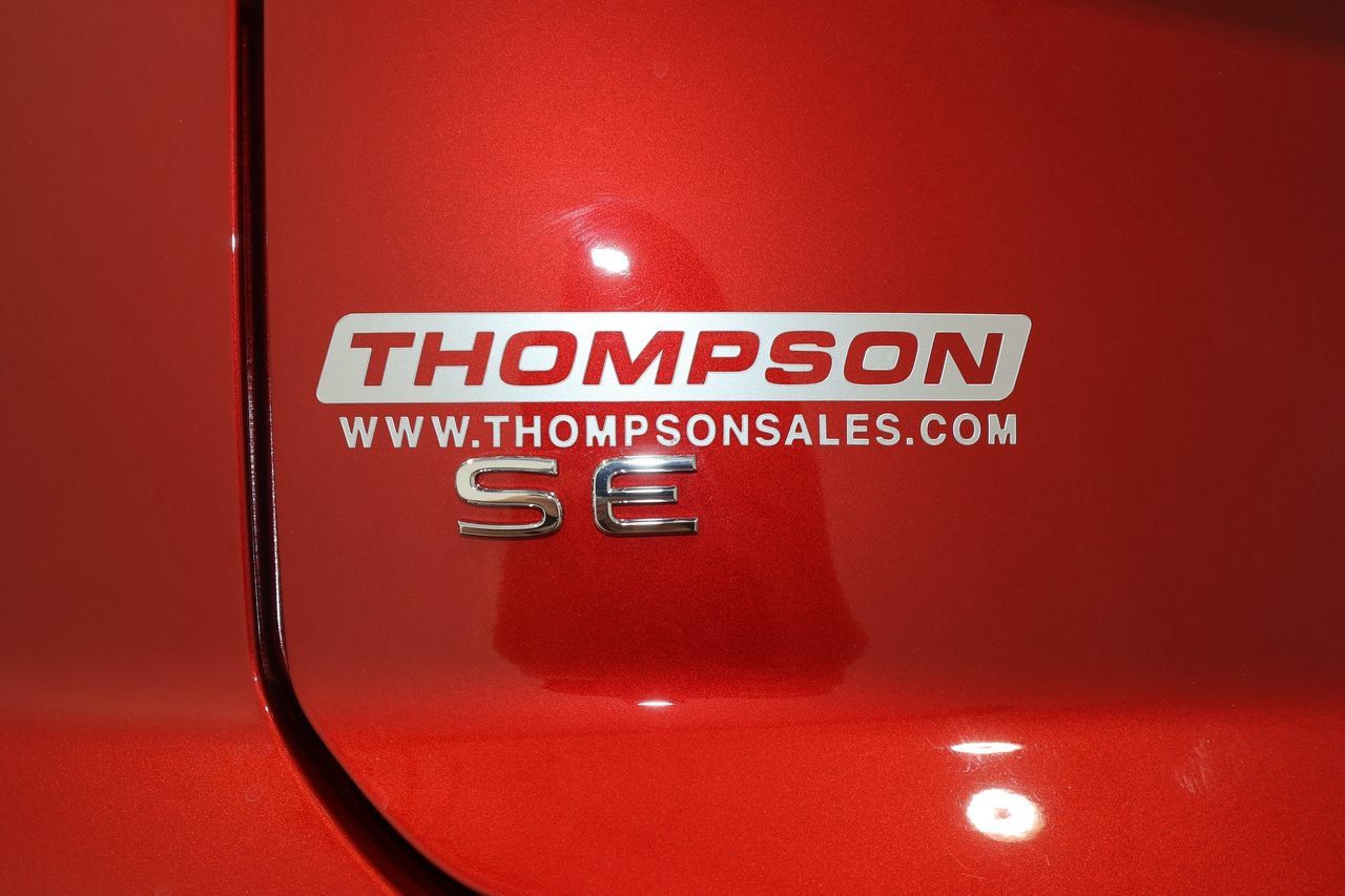 Used 2024 Volkswagen Atlas Cross Sport SE AWD/4WD image 33