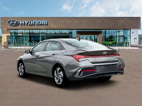 New 2026 Hyundai Elantra Limited image 5
