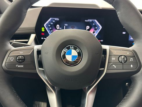 Used 2025 BMW X1 xDrive28i w/ Technology Package image 16