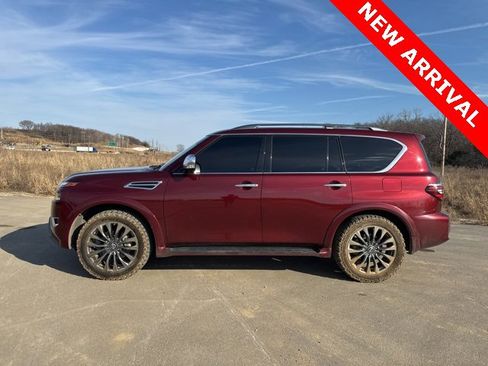 Used 2023 Nissan Armada Platinum w/ Captain's Chairs Package image 5