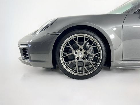 Used 2021 Porsche 911 Carrera image 31
