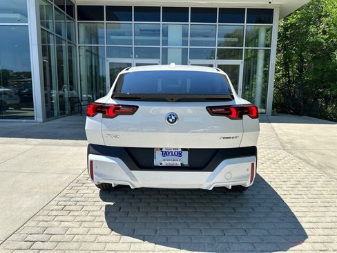 New 2026 BMW X2 xDrive28i w/ Technology Package AWD/4WD image 7