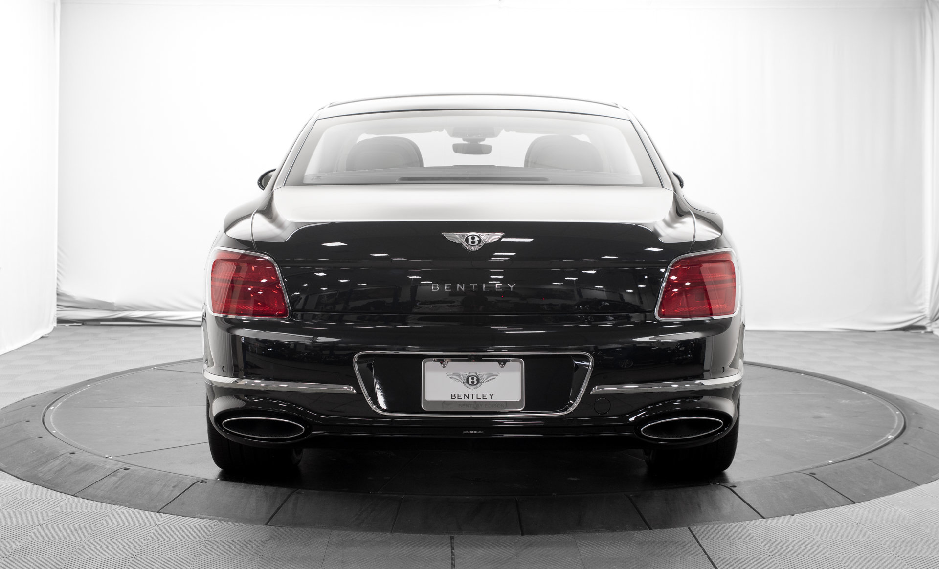 New 2026 Bentley Flying Spur V8 AWD/4WD image 4