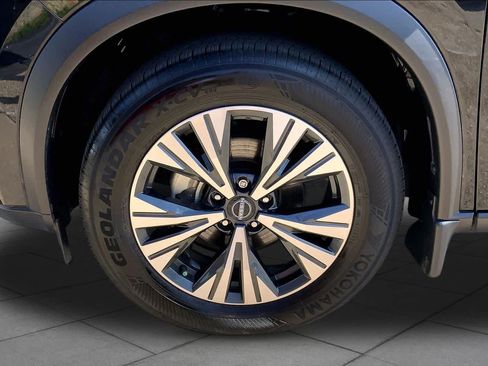 Used 2023 Nissan Rogue SV FWD image 10