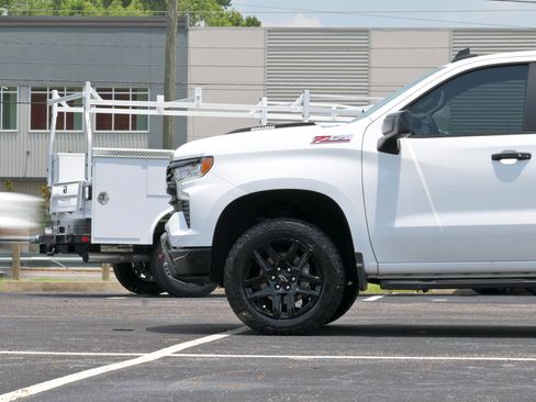 Used 2023 Chevrolet Silverado 1500 LT Trail Boss AWD/4WD image 5