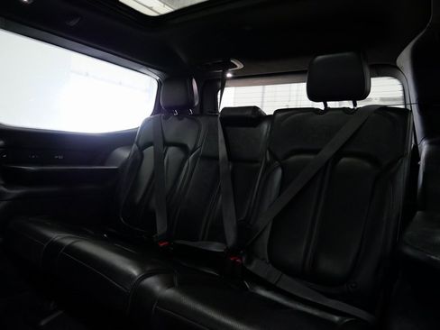 Used 2022 Jeep Wagoneer Series III w/ Premium Group I image 23