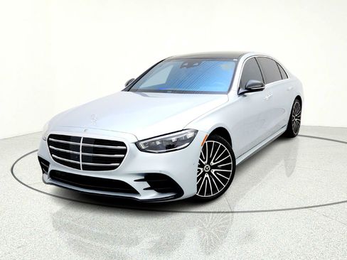 Certified 2022 Mercedes-Benz S 500 4MATIC image 2