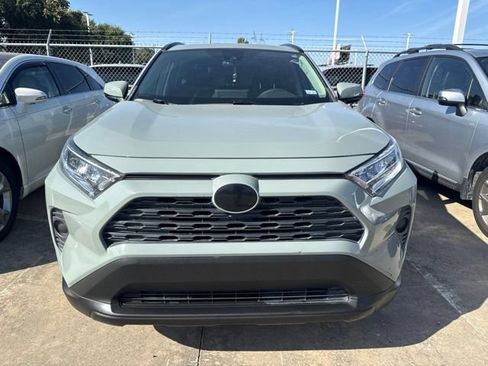 Used 2021 Toyota RAV4 XLE Premium FWD image 2