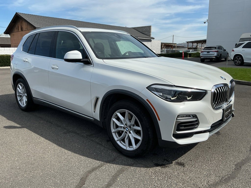Used 2019 BMW X5 xDrive40i w/ Convenience Package AWD/4WD image 3