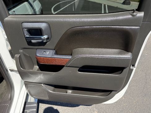 Used 2014 GMC Sierra 1500 SLE w/ SLE Value Package RWD image 19